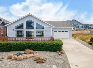 947 Hailey Ln, Bandon, OR 97411