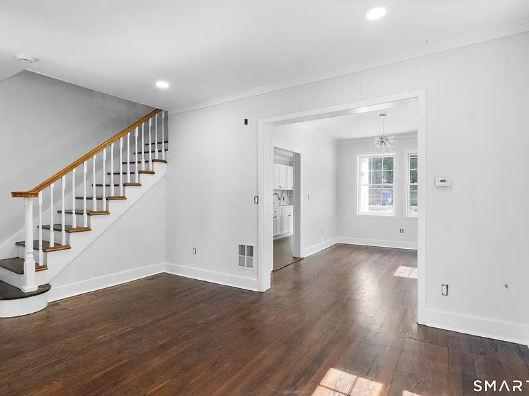 366 Remington St — Photo 5
