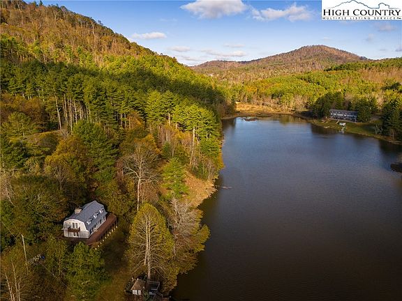 3rd image of 621 Lakeside Drive