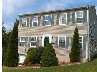 24 Brass Lantern Way, Waterbury, CT 06708