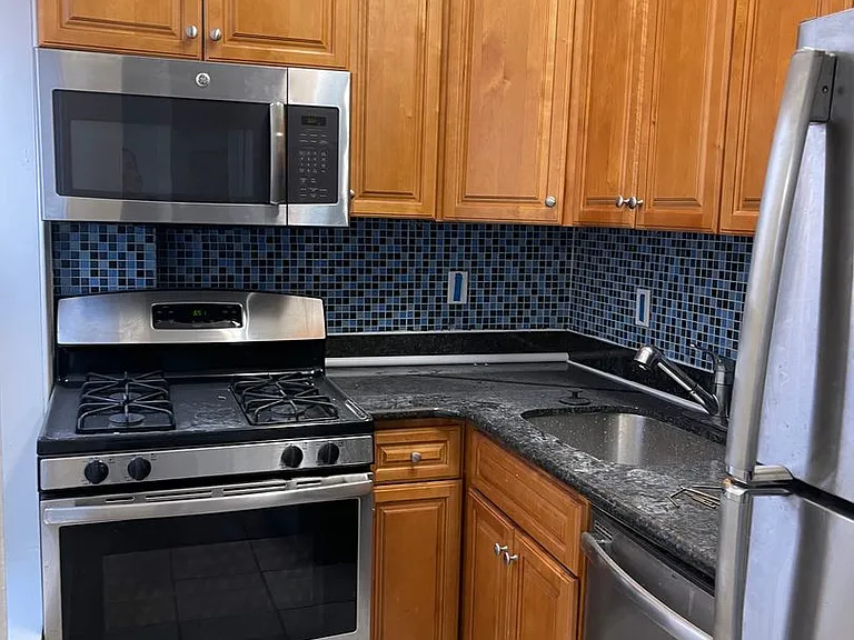 4837 Baltimore Ave — Photo 2