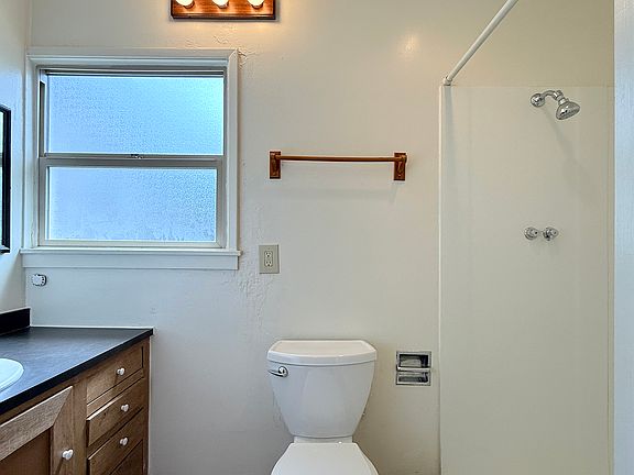 4th image of 1116 Henderson St #1116