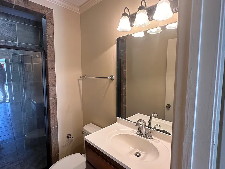 318 Christman Dr — Photo 3