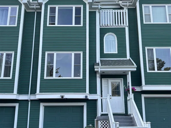 252 Spinnaker Dr, Halifax, NS B3N 3C6