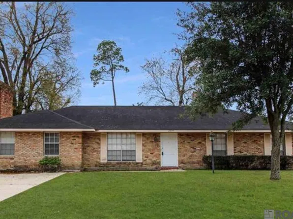 2575 Theodosia Dr, Baton Rouge, LA 70809