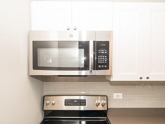4th image of 817 W Lakeside Pl #603