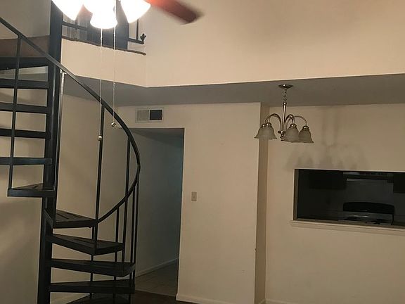 3rd image of 130 N Meyers Dr APT C