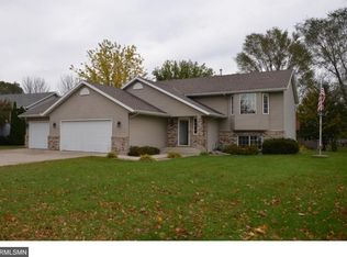306 Peifer Dr, Litchfield, MN 55355
