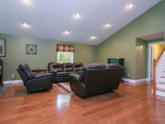4th image of 22 Fenderson Rd
