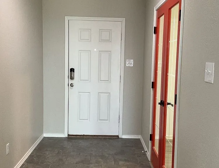 3205 Shawlands Rd — Photo 2