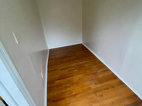 637 Greene Avenue image 9 of 10