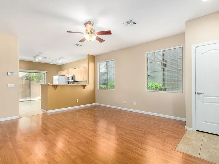 871 E Stottler Dr — Photo 5