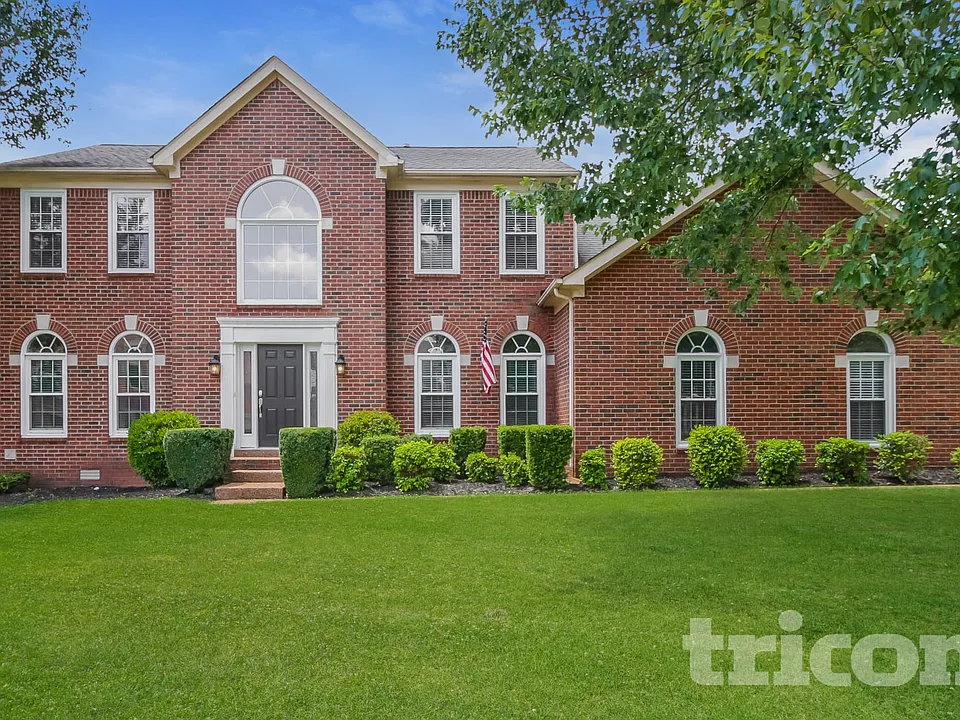 1267 Buckingham Cir