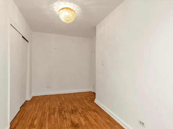 141-05 Pershing Crescent image 12 of 15