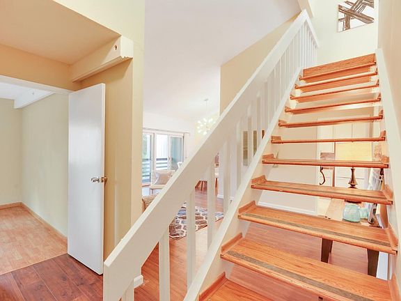 4th image of 353 Philip Dr APT 308