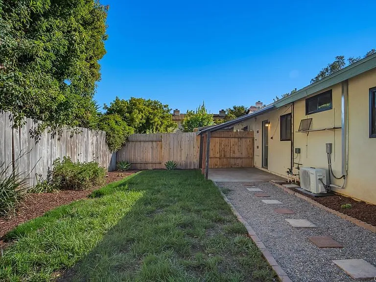 737 N Alda Dr — Photo 19