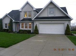 181 Loyola Dr, Elyria, OH 44035