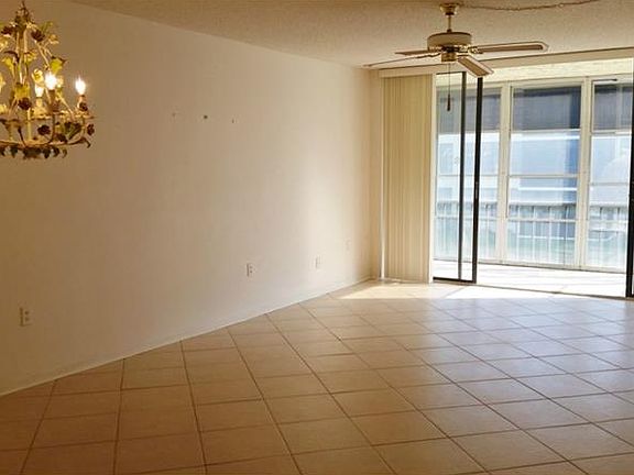 4th image of 19701 Gulf Blvd APT 204