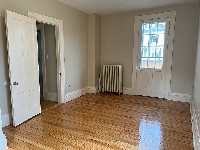 35 Locust St #1 — Photo 20