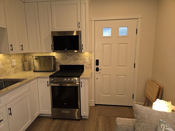 4th image of 23431 Canterbury Way