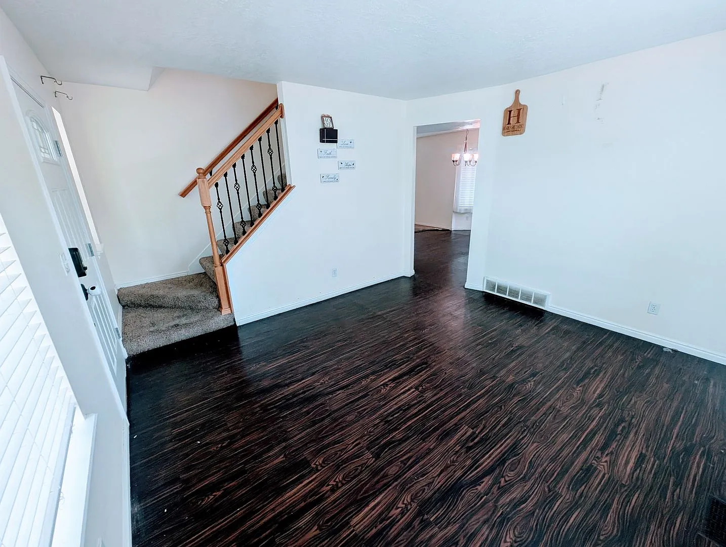 Get $500 Off The First Months Rent — Photo 4