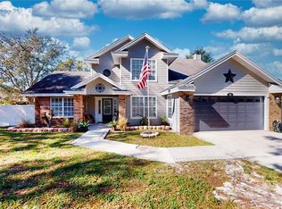 2211 Palmview Cir W, Auburndale, FL 33823