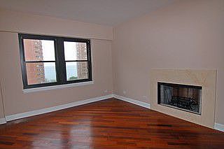 3rd image of 1350 N Astor St APT 11C