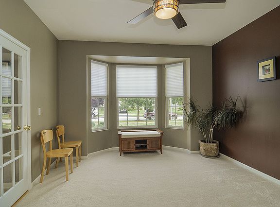 5th image of 24125 Hampshire Ln