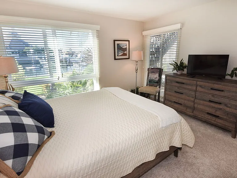 63 Antigua Court — Photo 16