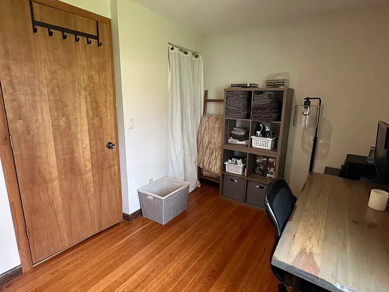 Second bedroom/ work space