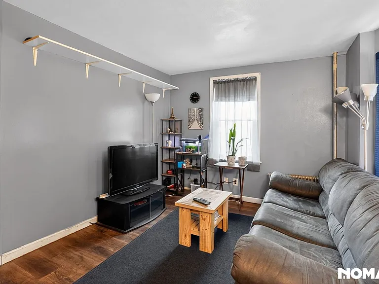 38 Prescott St — Photo 11