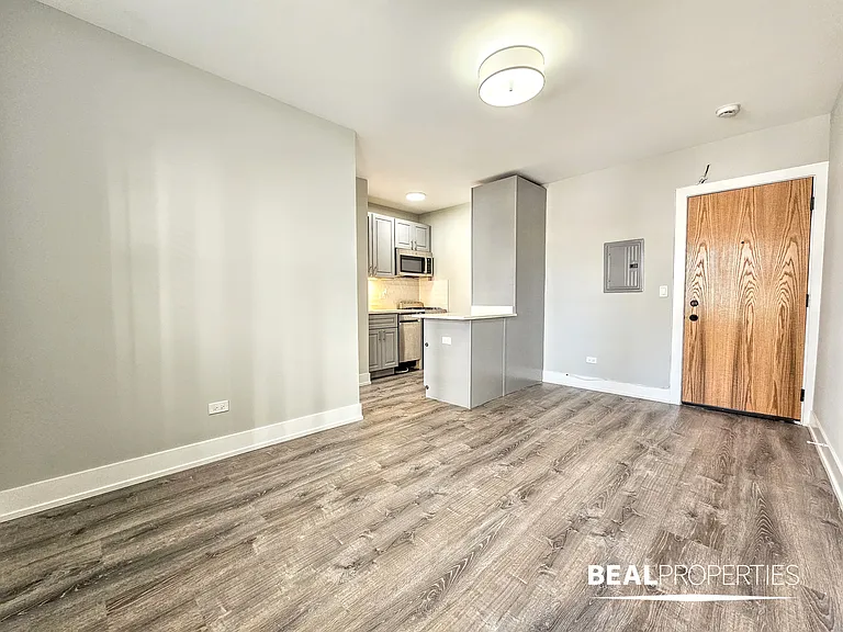 505 West Belmont Ave — Photo 90