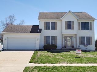 3131 Old Jamestown Rd, Bloomington, IL 61704