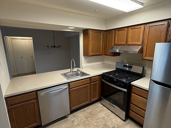 2nd image of 2205 Society Pl #2205