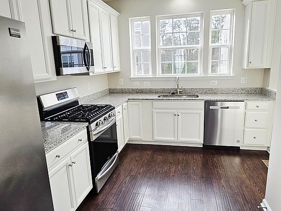 2nd image of 23031 Mountain Laurel Ln