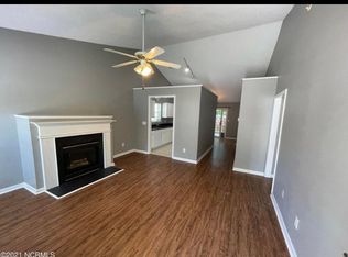 2912 Flintridge Dr, Greenville, NC 27834