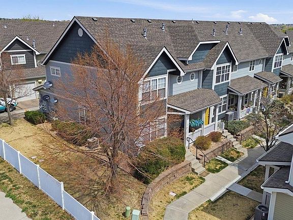 3rd image of 3329 Apple Blossom Ln #2-1