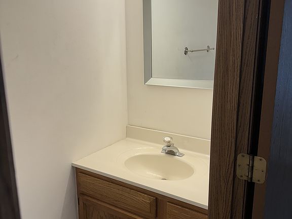 5th image of 1480 Wayne St #B