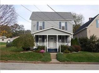 1102 Green St, Jeannette, PA 15644