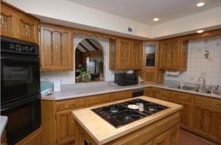 4th image of 4480 NE 92nd St