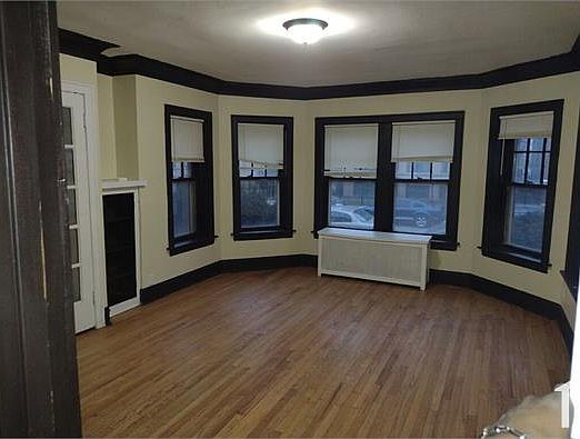 1st image of 10919 S Vernon Ave #3