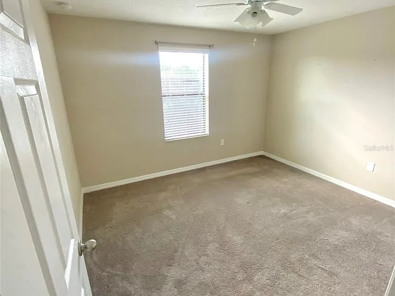 10007 Leyburn Ct — Photo 12