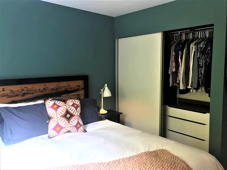 Great closet space.