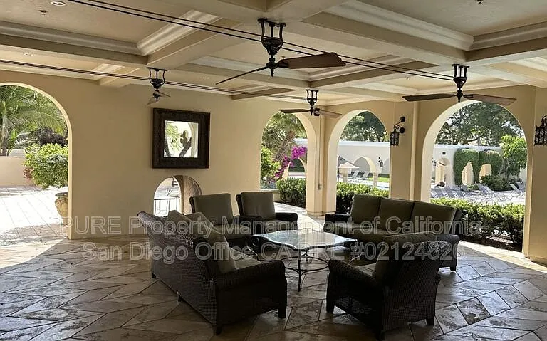 2703 Apricot Ct — Photo 32