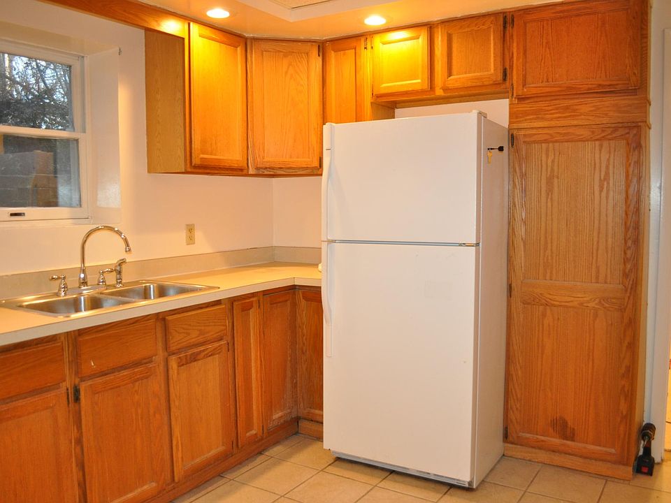 1st image of 100 Blandy St #A