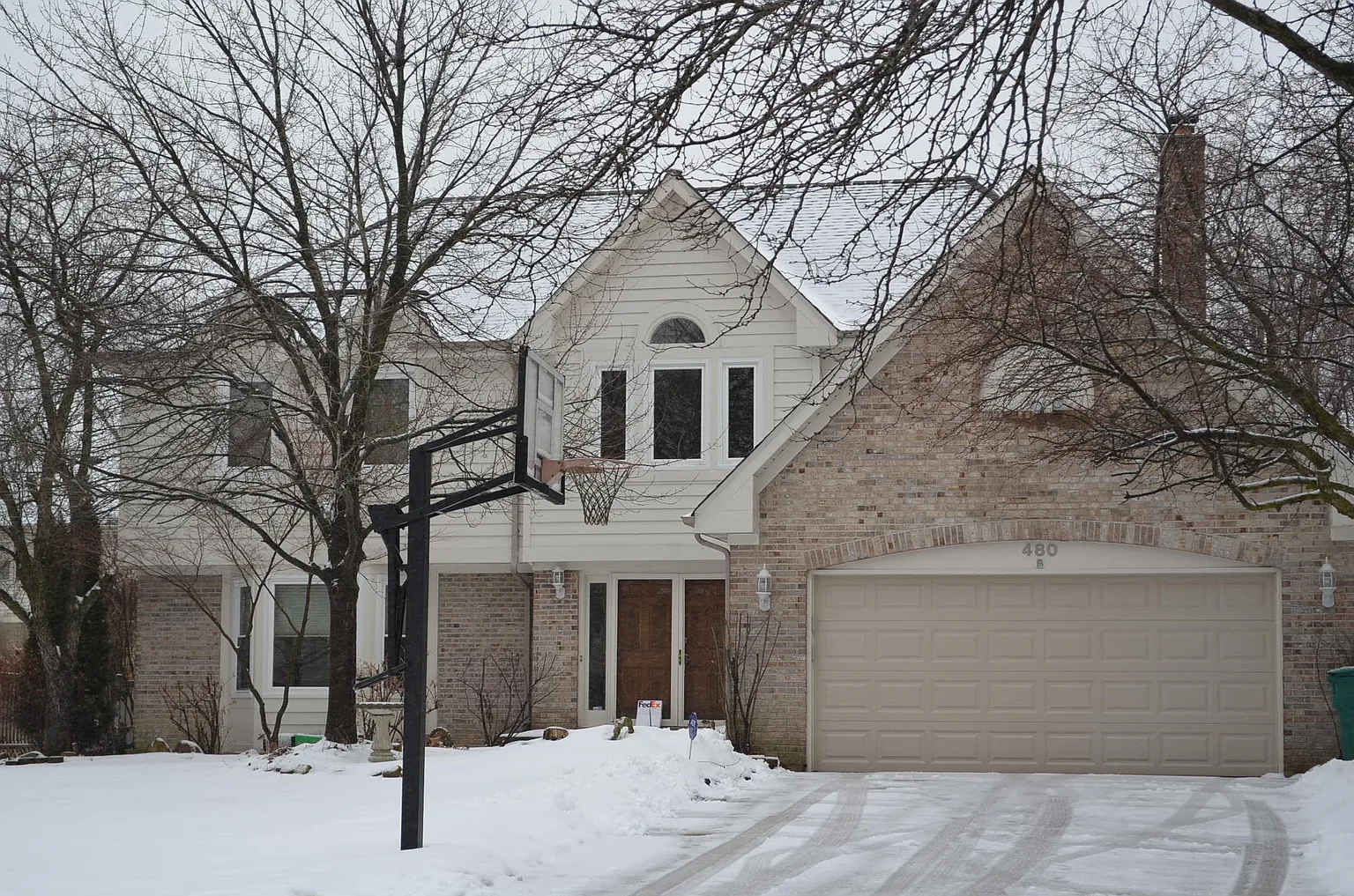 480 Thorndale Dr photo 1