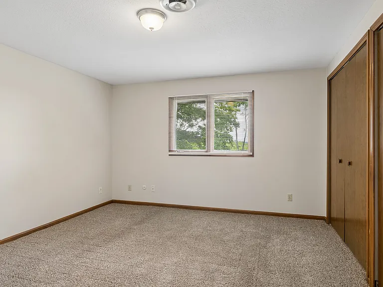 Carriage Hill Apartments — Photo 13