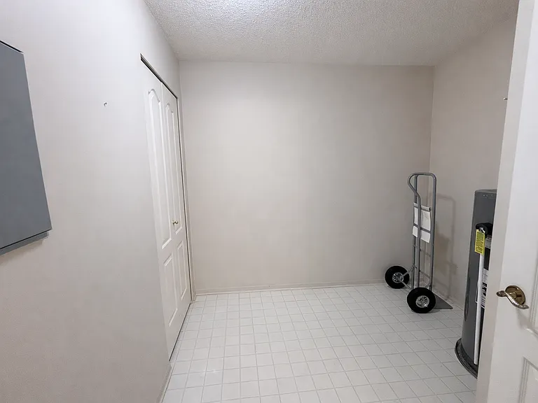 7500 Granville Ave #405 — Photo 10