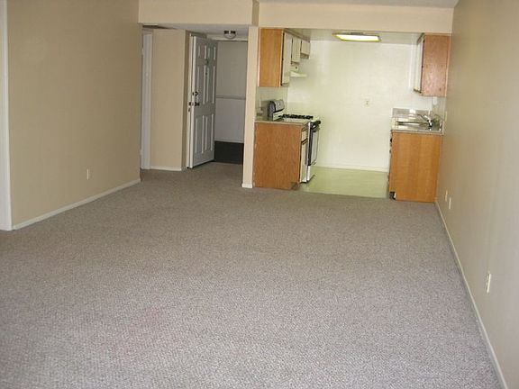 4th image of 10761 Blix St APT 203