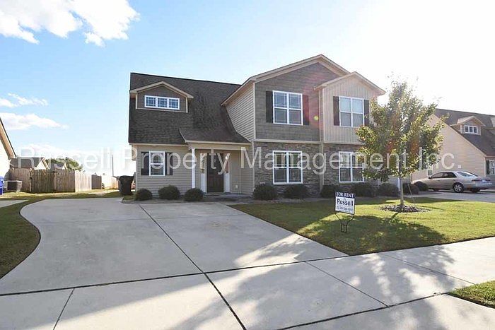 1st image of 2213 A Sweet Bay Dr